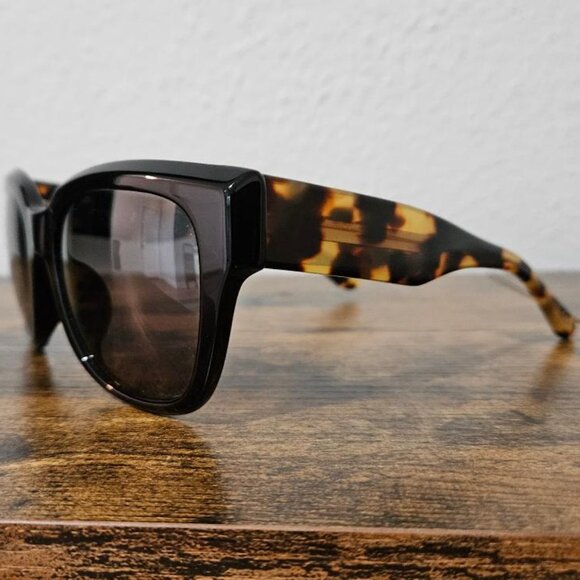 Maui Jim - SIREN SONG -- Mint Condition !!! - Picture 2 of 5